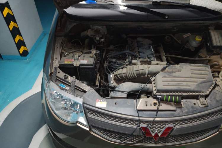 Used Wuling Hongguang 2016 1.5L S Comfort Version Engine Bay Right