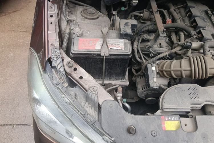 Used Wuling Hongguang 2016 1.5L S1 Deluxe Model China V-standard Engine Bay Right