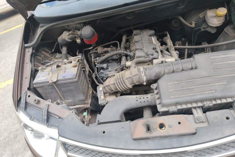 Used Wuling Hongguang 2016 1.5L Restyled S Comfort Version Engine Bay Right