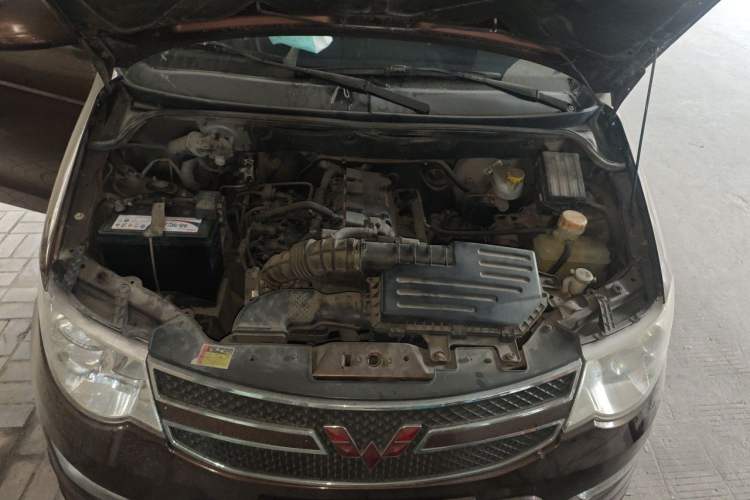 Used Wuling Hongguang 2016 1.5L Restyled S Comfort Version Engine Bay