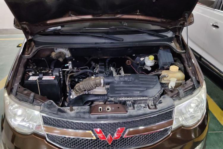 Used Wuling Hongguang 2016 1.5L Restyled S Comfort Version Engine Bay