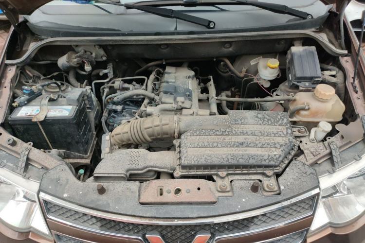 Used Wuling Hongguang 2016 1.5L Restyled S Comfort Version Engine Bay