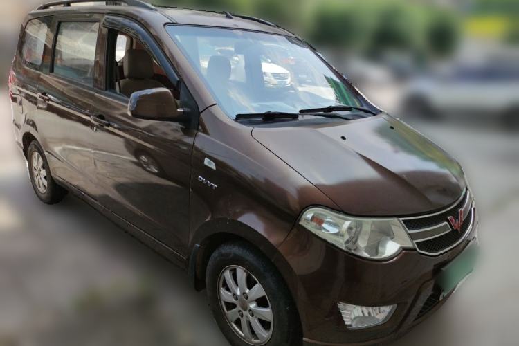 Used Wuling Hongguang 2016 1.5L S Comfort Version Front Right 45 Deg