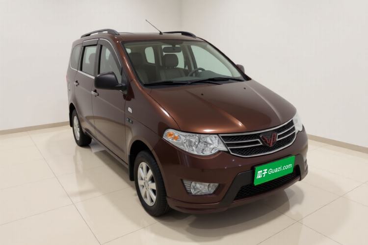 Used Wuling Hongguang 2016 1.5L S Comfort Version Front Right 45 Deg