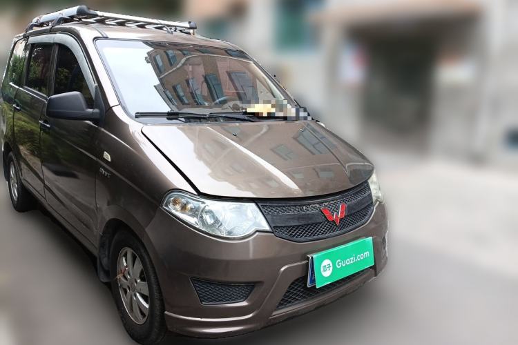 Used Wuling Hongguang 2016 1.5L S Comfort Version Front Right 45 Deg