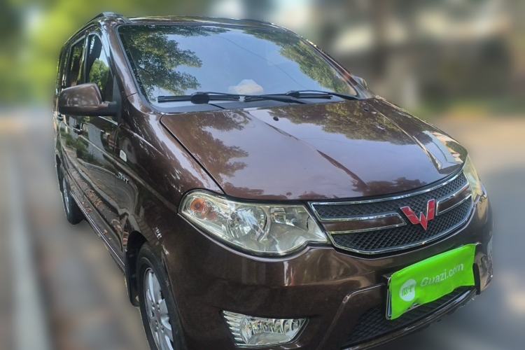 Used Wuling Hongguang 2016 1.5L S Comfort Version Front Right 45 Deg