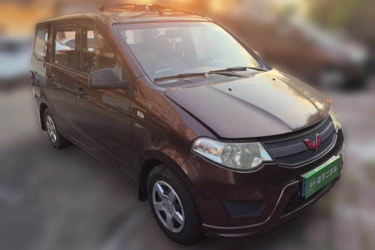 Used Wuling Hongguang 2016 1.5L Restyled S Comfort Version Front Right 45 Deg