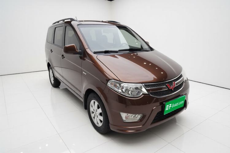 Used Wuling Hongguang 2016 1.5L Restyled S Comfort Version Front Right 45 Deg
