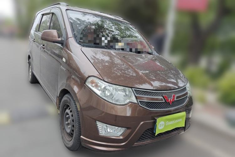 Used Wuling Hongguang 2016 1.5L S Comfort Version Front Right 45 Deg