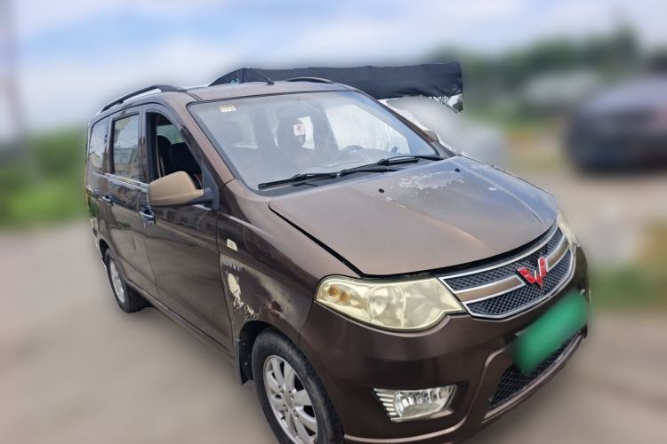 Used Wuling Hongguang 2016 1.5L S Comfort Version Front Right 45 Deg