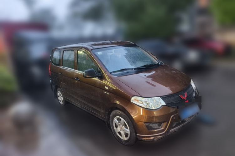 Used Wuling Hongguang 2016 1.5L Restyled S Comfort Version Front Right 45 Deg