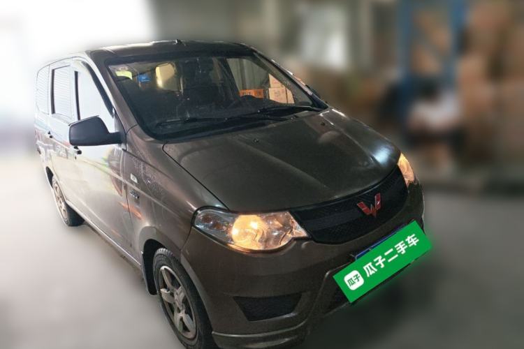 Used Wuling Hongguang 2016 1.5L S Comfort Version Front Right 45 Deg
