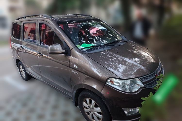 Used Wuling Hongguang 2016 1.5L Restyled S Comfort Version Front Right 45 Deg