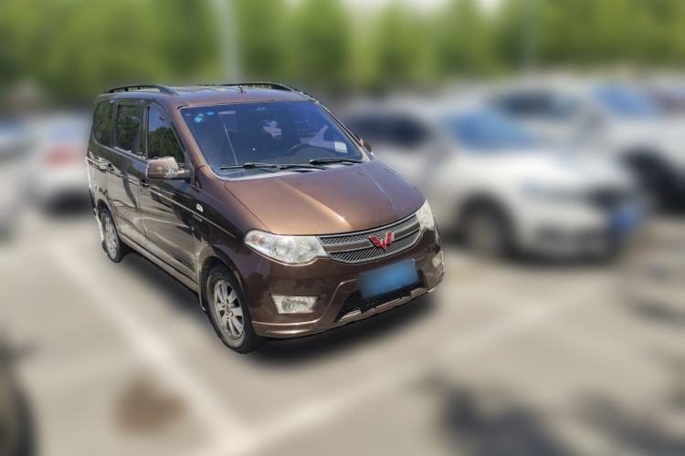 Used Wuling Hongguang 2016 1.5L S Comfort Version Front Right 45 Deg