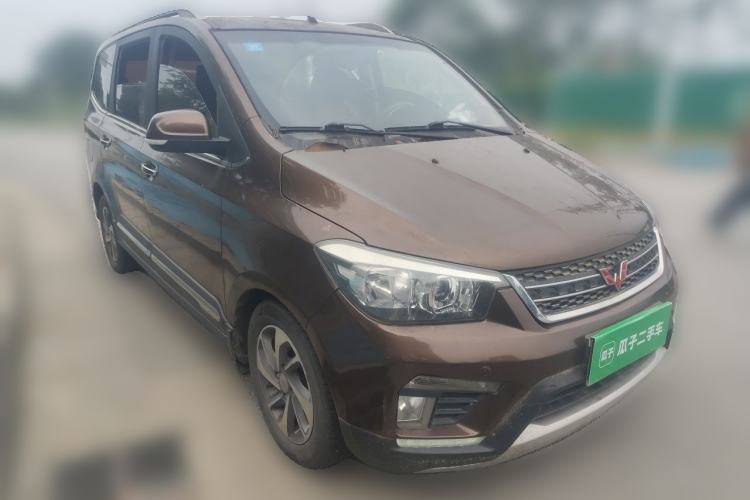 Used Wuling Hongguang 2016 1.5L S1 Deluxe Model China V-standard Front Right 45 Deg