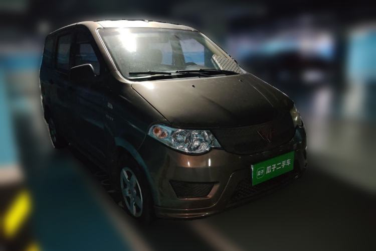 Used Wuling Hongguang 2016 1.5L S Comfort Version Front Right 45 Deg