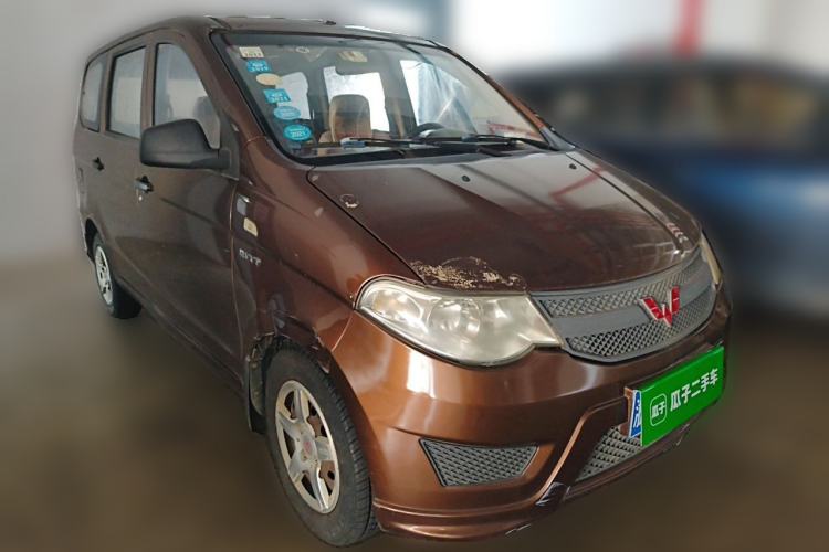 Used Wuling Hongguang 2016 1.5L Restyled S Comfort Version Front Right 45 Deg