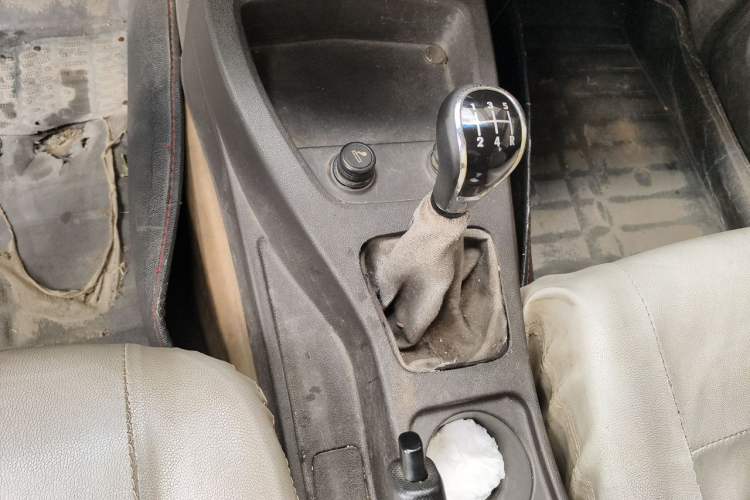 Used Wuling Hongguang 2016 1.5L S Comfort Version Gear Lever
