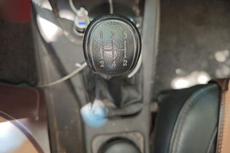 Used Wuling Hongguang 2016 1.5L Restyled S Comfort Version Gear Lever