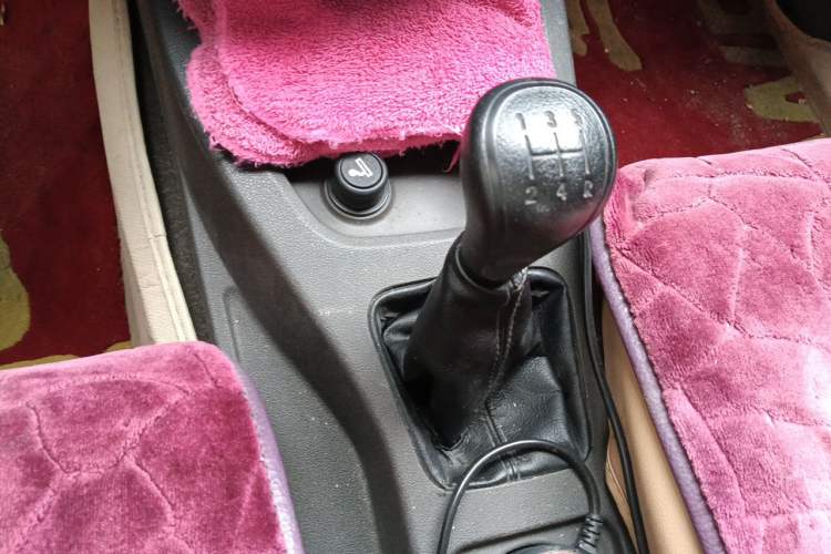 Used Wuling Hongguang 2016 1.5L S Comfort Version Gear Lever