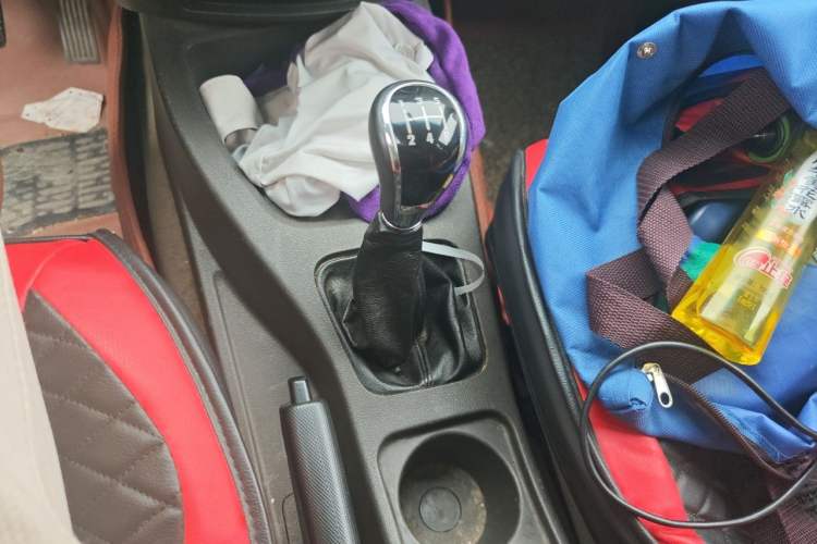 Used Wuling Hongguang 2016 1.5L S1 Deluxe Model China V-standard Gear Lever