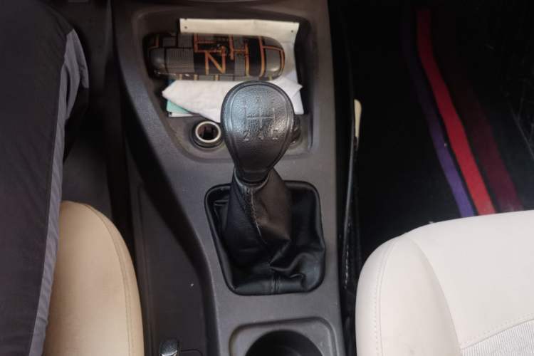 Used Wuling Hongguang 2016 1.5L S Comfort Version Gear Lever