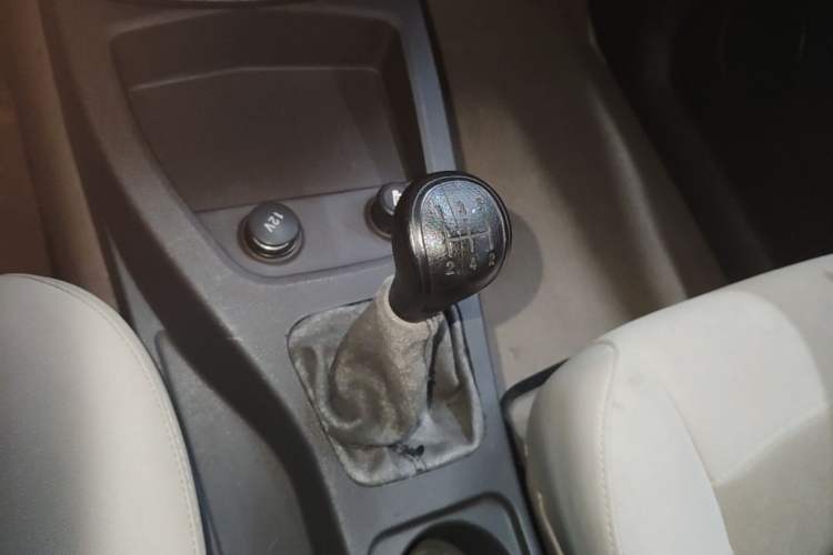 Used Wuling Hongguang 2016 1.5L Restyled S Comfort Version Gear Lever