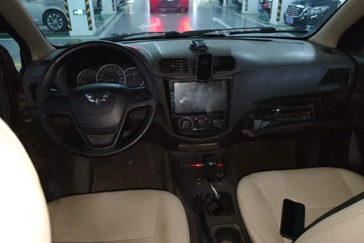 Used Wuling Hongguang 2016 1.5L S Comfort Version Interior 2