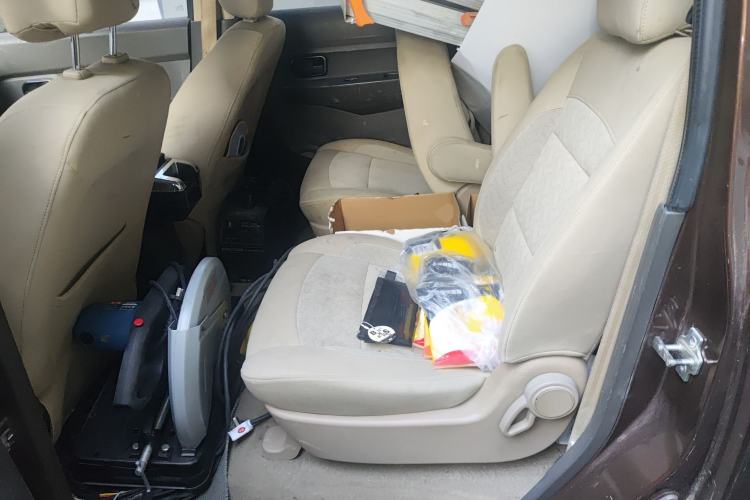 Used Wuling Hongguang 2016 1.5L Restyled S Comfort Version Interior 4