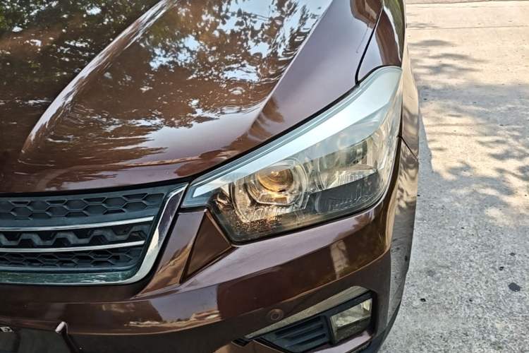 Used Wuling Hongguang 2016 1.5L S1 Deluxe Model China V-standard Left Front Headlight