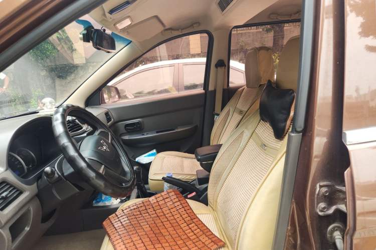 Used Wuling Hongguang 2016 1.5L Restyled S Comfort Version Left Front Seat