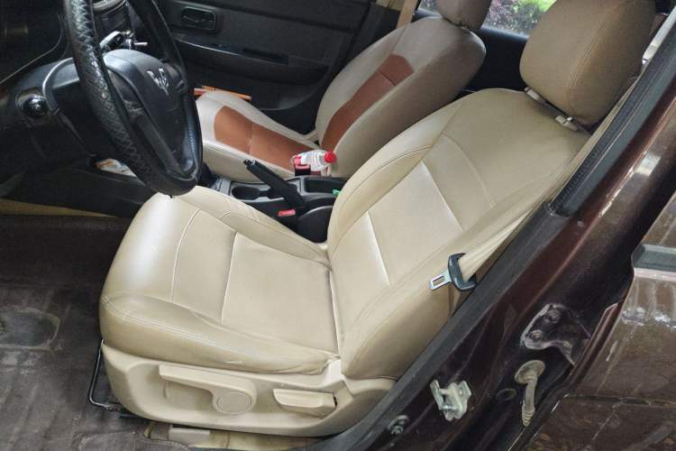 Used Wuling Hongguang 2016 1.5L S Comfort Version Left Front Seat