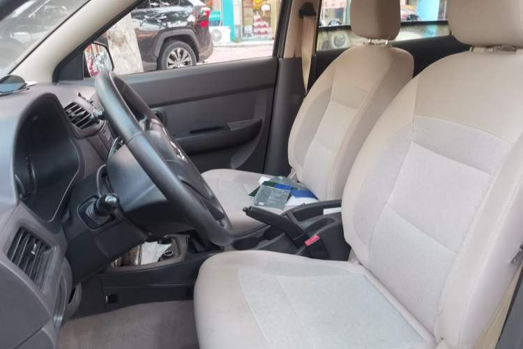 Used Wuling Hongguang 2016 1.5L S Comfort Version Left Front Seat