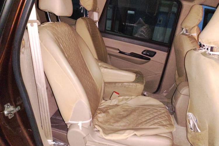 Used Wuling Hongguang 2016 1.5L S1 Deluxe Model China V-standard Left Rear Seat