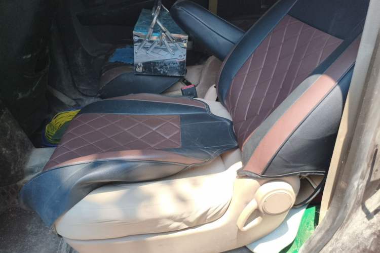Used Wuling Hongguang 2016 1.5L S Comfort Version Left Rear Seat