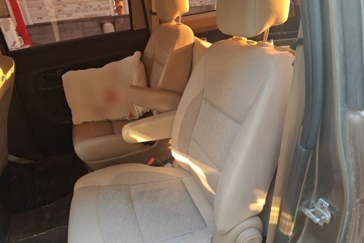 Used Wuling Hongguang 2016 1.5L S Comfort Version Left Rear Seat