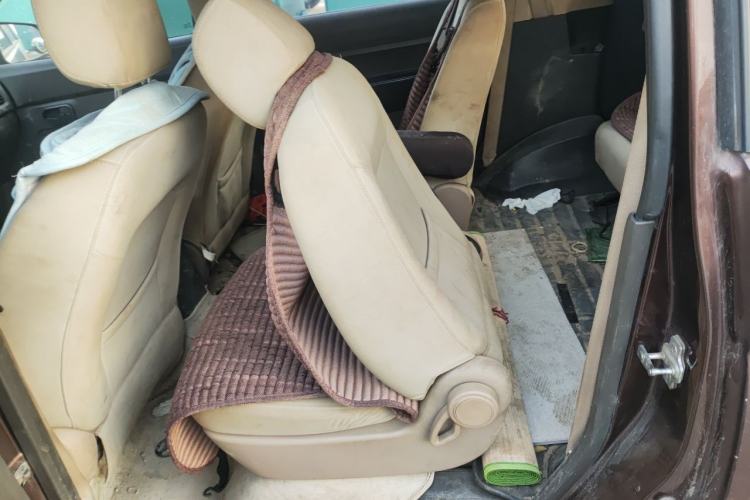 Used Wuling Hongguang 2016 1.5L S Comfort Version Left Rear Seat