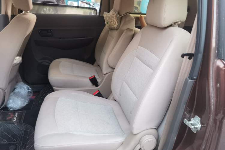 Used Wuling Hongguang 2016 1.5L S Comfort Version Left Rear Seat