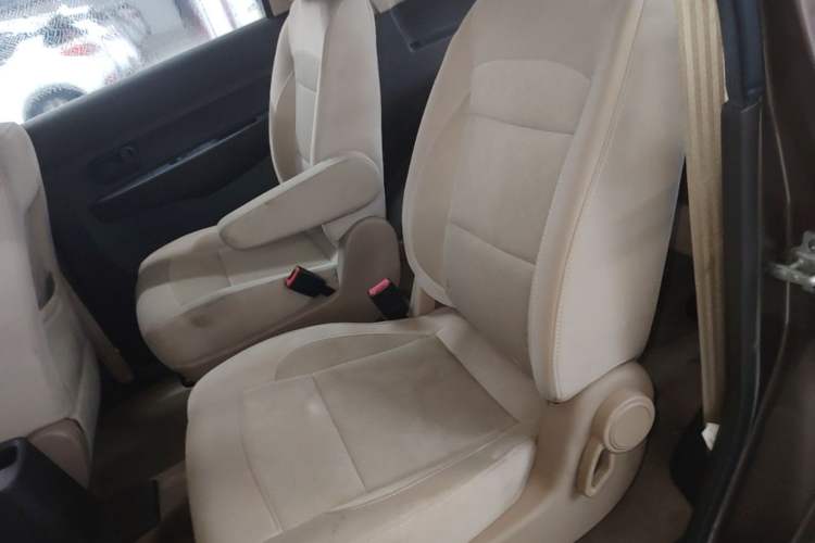 Used Wuling Hongguang 2016 1.5L Restyled S Comfort Version Left Rear Seat
