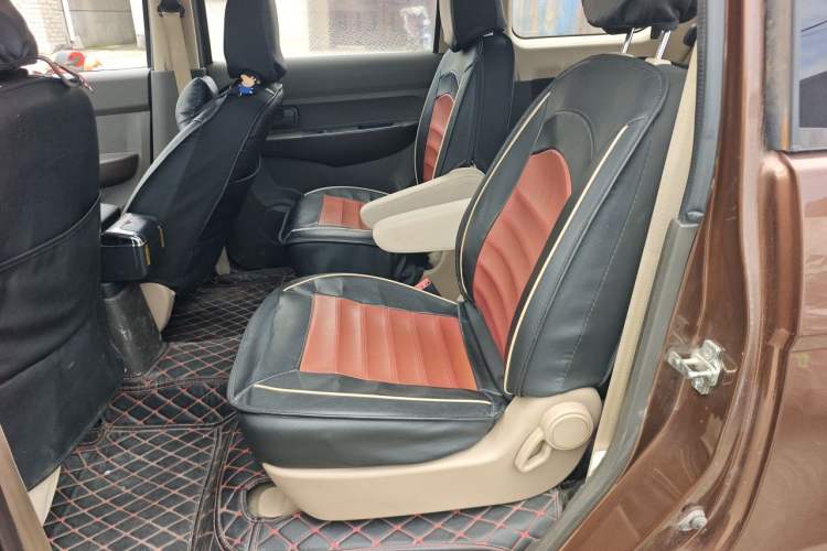 Used Wuling Hongguang 2016 1.5L S Comfort Version Left Rear Seat