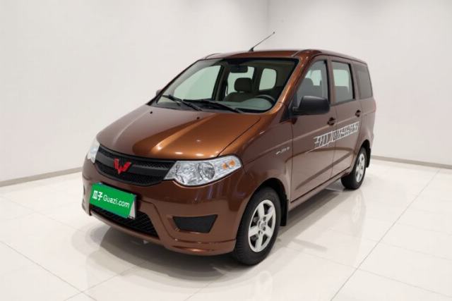 Ojetý Wuling Hongguang 2016 1.5L Restyled S Comfort Version