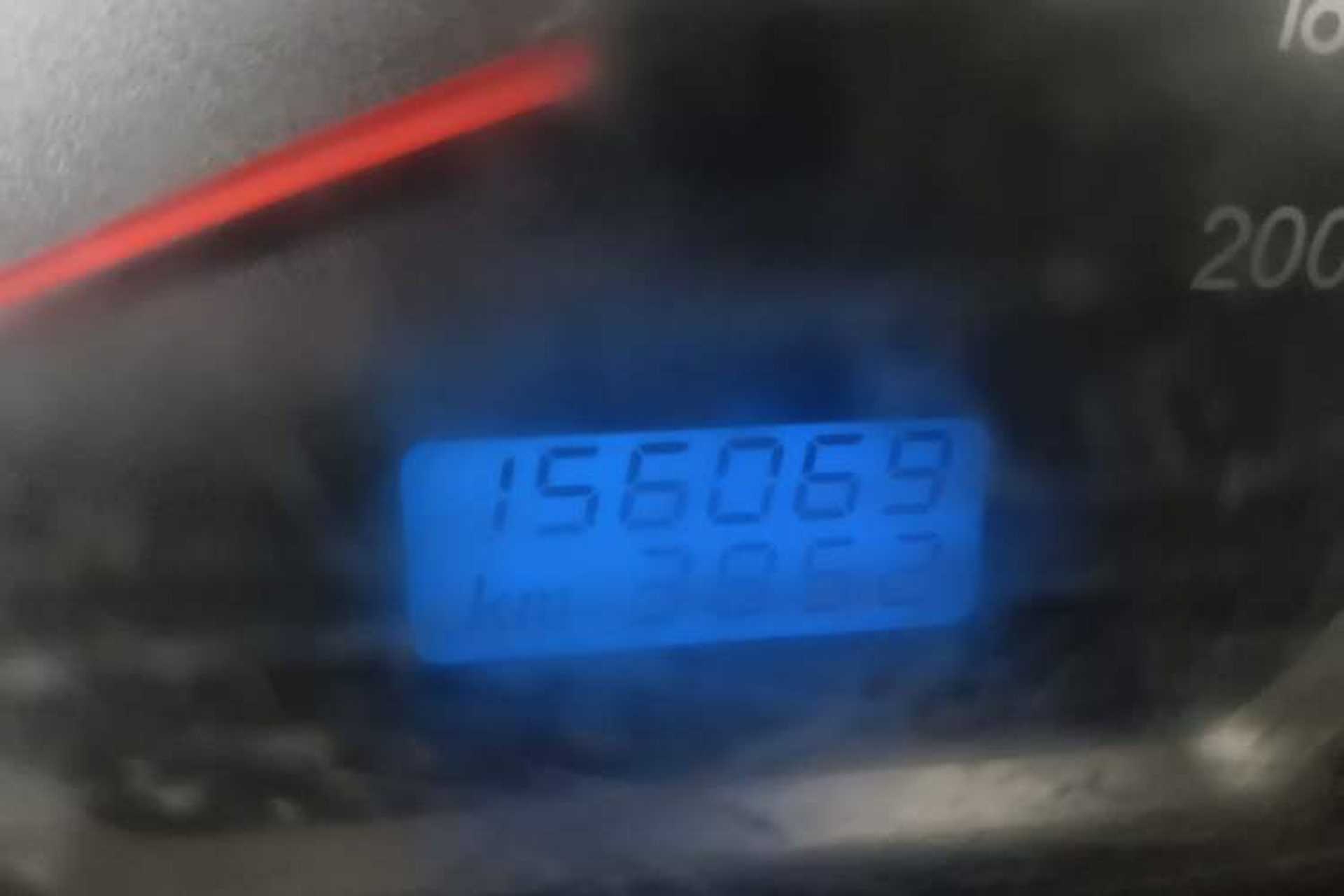 Used Wuling Hongguang 2016 1.5L S Comfort Version Odometer Close Up