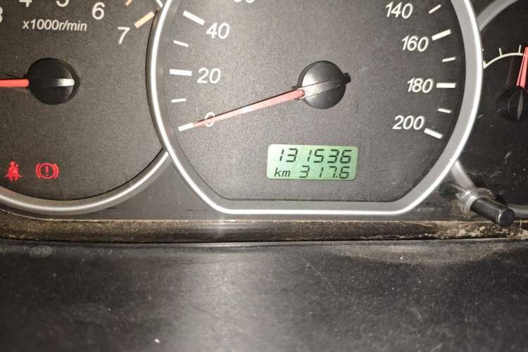 Used Wuling Hongguang 2016 1.5L S Comfort Version Odometer Close Up