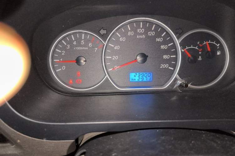 Used Wuling Hongguang 2016 1.5L S Comfort Version Odometer Close Up