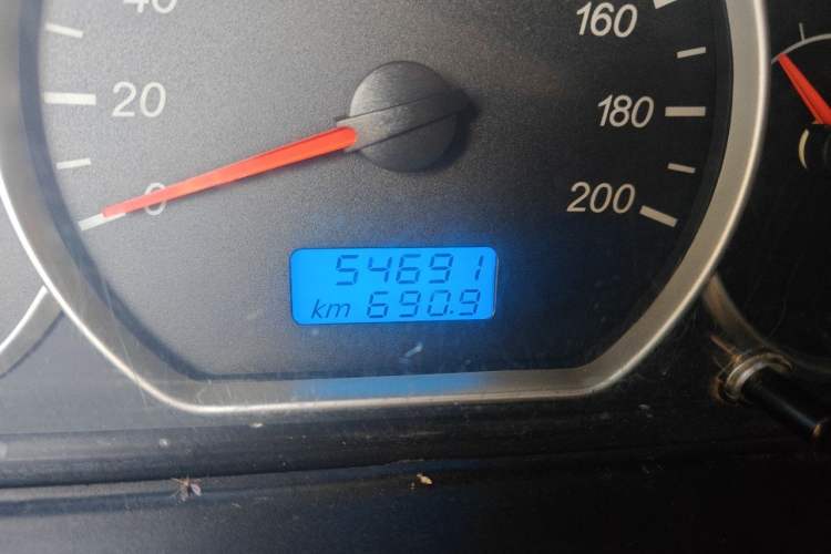 Used Wuling Hongguang 2016 1.5L S Comfort Version Odometer Close Up