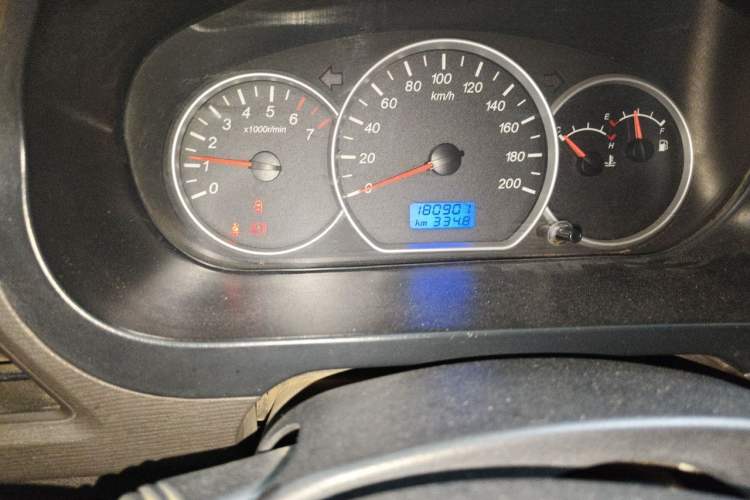 Used Wuling Hongguang 2016 1.5L S Comfort Version Odometer Close Up