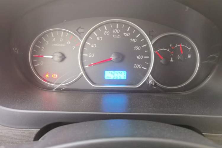 Used Wuling Hongguang 2016 1.5L S Comfort Version Odometer Close Up