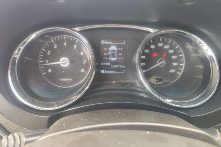Used Wuling Hongguang 2016 1.5L S1 Deluxe Model China V-standard Odometer Close Up