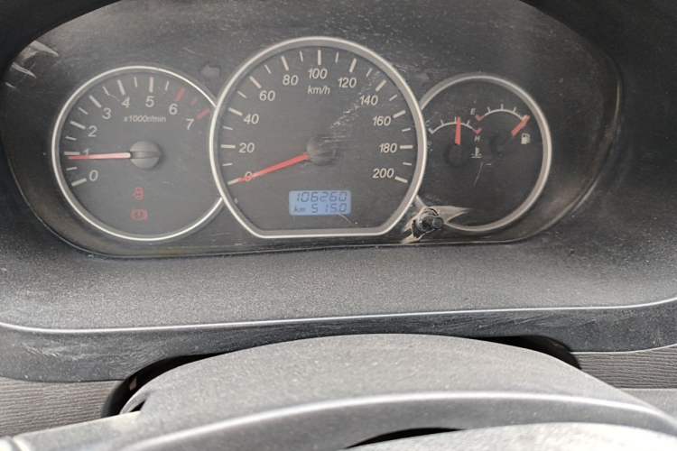 Used Wuling Hongguang 2016 1.5L Restyled S Comfort Version Odometer Close Up