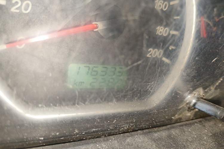 Used Wuling Hongguang 2016 1.5L Restyled S Comfort Version Odometer Close Up